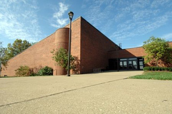 IUS Activities Building: